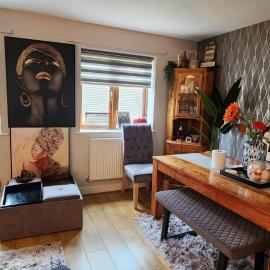 Spacious 2 bedroom maisonette