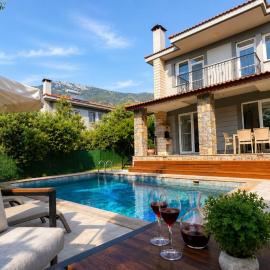 Almond Villas Üç Yatak Odalı, hotel in Oludeniz