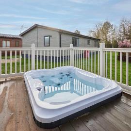 Crystal Lodge with Hot Tub