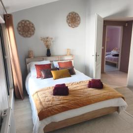 L adresse Bergeracoise private garage city center, hotel in Bergerac