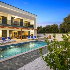 Awesome Home In Ugljan