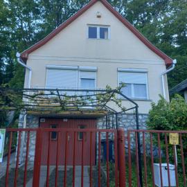 ERDŐALJA Vendégház, hotel in Bogács