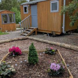 Waterloo Farm Shepherds Hut Glamping with Sun Lounge