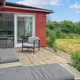 2 Bedroom Pet Friendly Home In Haderslev, hotel em Haderslev