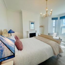 Seaside Town House Close to Walton Pier & Beach