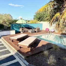 Havre de paix, studio de charme avec jardin, terrasse ensoleillée et piscine privée, hotel en Dolus-d'Oléron