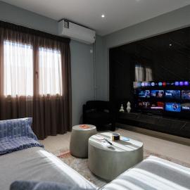 Silk Luxury 1 bedroom Hideout in Vari