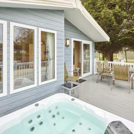 The Haven Lodge with Hot Tub