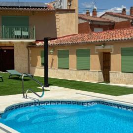 El gallinero de Valoria, hotel in Valoria la Buena