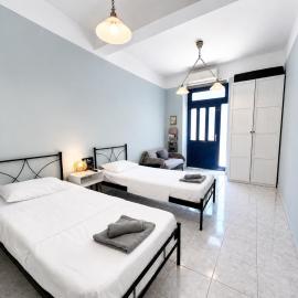 Traditional Ground-Floor Apartment with Courtyard in Kyparissia