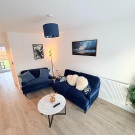 2 Bedroom House Modern Stay Derby Contractors