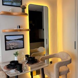 EK SkySuite Altura Upperhill Floor 21 with Panoramic views