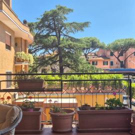 Quiet Apartment near Appia Antica 2 Bathrooms & Terraces