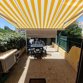 Le Voile d'Or - Studio cabin for 6- climatisation & Parking, hotell i Le Grau-du-Roi