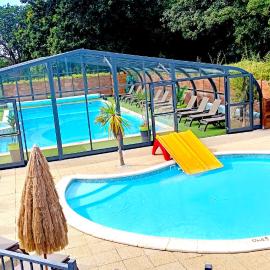 Glamping Terre & Mer - village nature, hotel a Étables