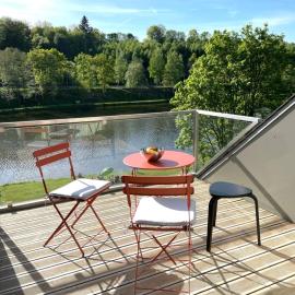 Studio cosy avec vue lac au coeur des Ardennes、ヴィエルサルムのホテル