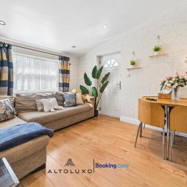 Comfy Bishopsworth Apartment for Work & Long Stays with Shared Garden by AltoLuxo