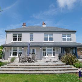 Ultimate Coastal Luxury - 5 Bed, Spacious, Parking, Hot Tub, hotel Malborough-ban