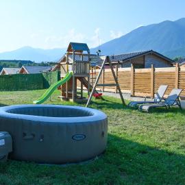 Villa Raphael w Jacuzzi near Pirin Golf Resort