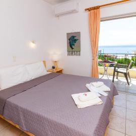 Davis Studios & Apartments - Ήλια Βόρειας Εύβοιας - 1' από τη θάλασσα, готель у місті Еліда