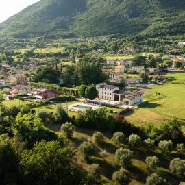 GardaZen Suites - luxury - adults only, hotelli kohteessa Caprino Veronese