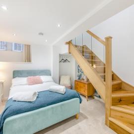 Town Square Apartment - Uk45611