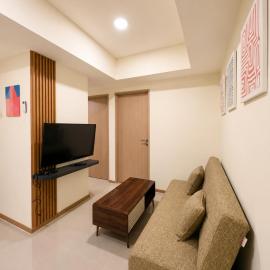 Ozravia Elegance 2BR at Pollux Chadstone by OZ Team, hotel in Kedungg