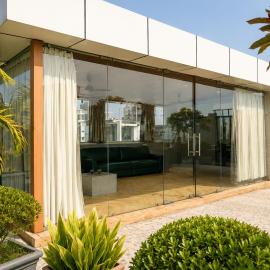 Mukut Mani Regency โรงแรมในNew Town
