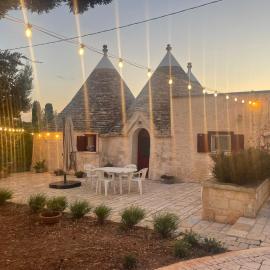I Trulli di Maya enchanted place & swimming pool, Hotel in Santa Lucia