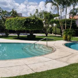 Casa Viveros cerca de jardines 3 recamaras albercas y 2 estacionamientos, hotel in Jiutepec