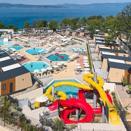 Aminess Style Camping Atea Glamping & Holiday Homes, מלון בנייביצה