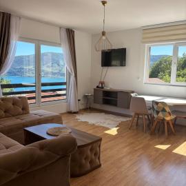 Apartman Elena, hotel in Tušupi