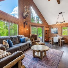 Elk Pointe Chalet, hotel em Lead