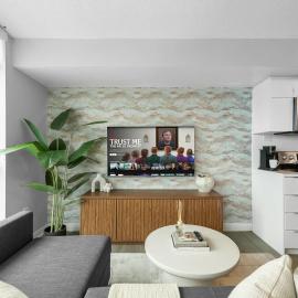 Modern 1BR Condo Walk to CN Tower & Rogers Centre