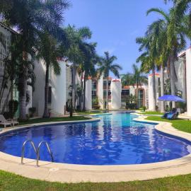 Top Pool Condo in Ixtapa's Hotel Area, hotelli kohteessa Ixtapa