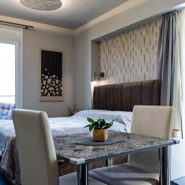 George V Luxury Apartments - Room 3, hotell i Kyllini