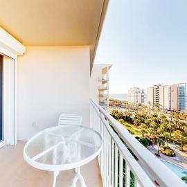 Ninth Floor Oceanfront Condo with Shared Pools Ocean View WiFi & Washer&Dryer