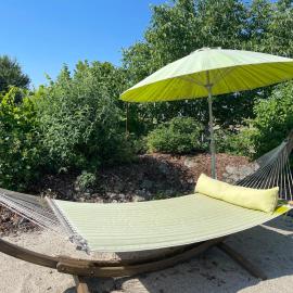 Residence Blanc Suites - Private Ferienresidenz mit Pool & Garten, hotel in Rain
