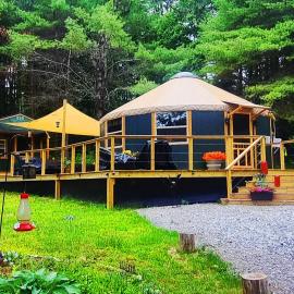 Unique Yurt Cabin Experience in Woods w/ Hot Tub, hotel em Harrison