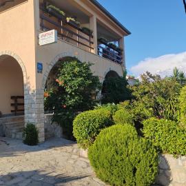 Apartmani Ferri 2, hotel u gradu Vrbanj