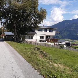 Haus Anneliese, hotelli kohteessa Gröbming