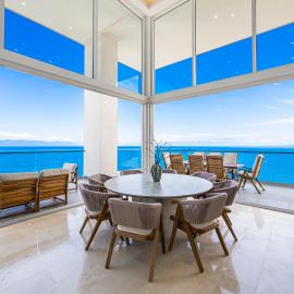 Beachfront Luxury 4BR Penthouse with Incredible Ocean Views