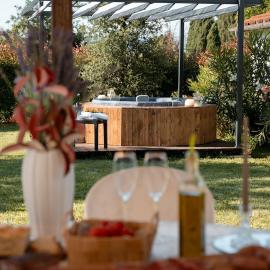 Casa Le Camelie idromassaggio e relax Lucca, hotel u gradu 'Capannori'