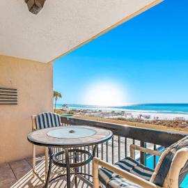 Gulf-Front Condo w Lovely Gulf View Beach Access & Shared Pool Hot Tub & Gym