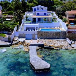 White Coral with Sea Access & Shared Pool、サンタ・フラーヴィアのホテル