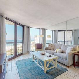 11th Floor Condo On-site restaurant Multiple pools hot tub w splash pad, Hotel in Destin