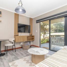Ayakha's Retreat at Jackal Creek, hotel in Roodepoort