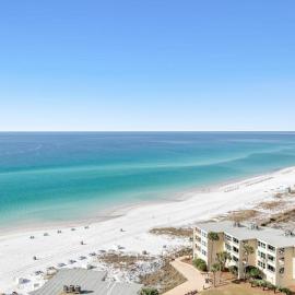 17th-floor Gulf-front condo with indoor & outdoor pools hot tub & on-site dining