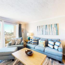Colorful Gulf-view condo with pools hot tub tennis gym & easy beach access