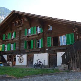 Lakeview Chalet 1 , Drligen، فندق في دارليغن